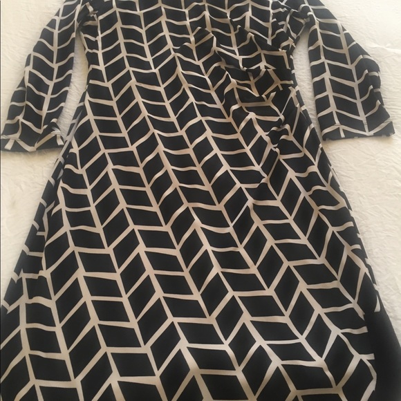 Donna Morgan Dresses & Skirts - Donna Morgan knit black/white dress,size 8